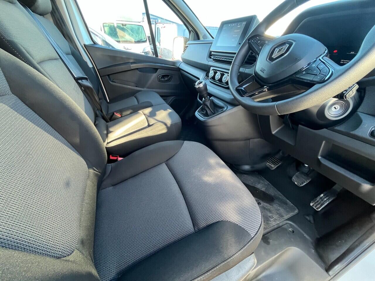 Used Renault Trafic 2024 for sale - 77565109: Photo 12