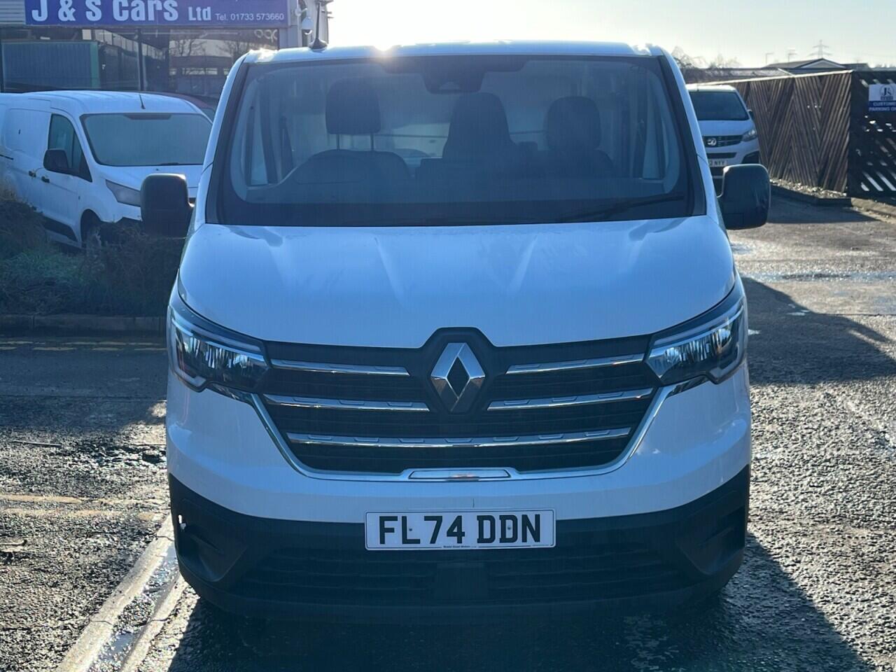 Used Renault Trafic 2024 for sale - 77565109: Photo 2