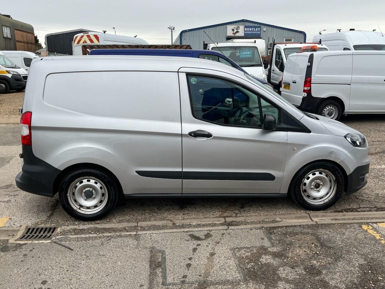 Used Ford Transit Courier 2016 for sale - 77909810: Photo 11