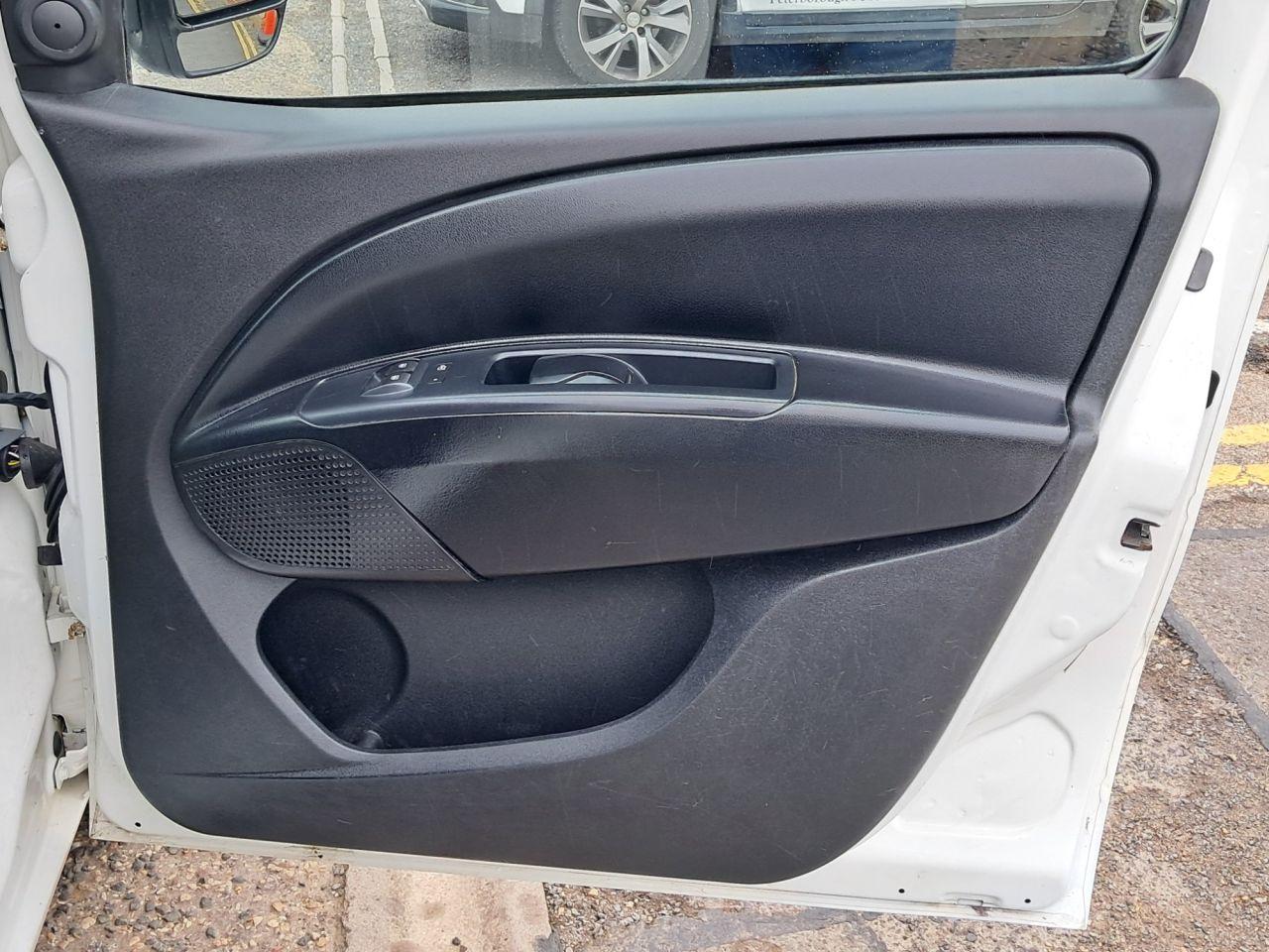 Used Vauxhall Combo 2013 for sale - 76701132: Photo 12