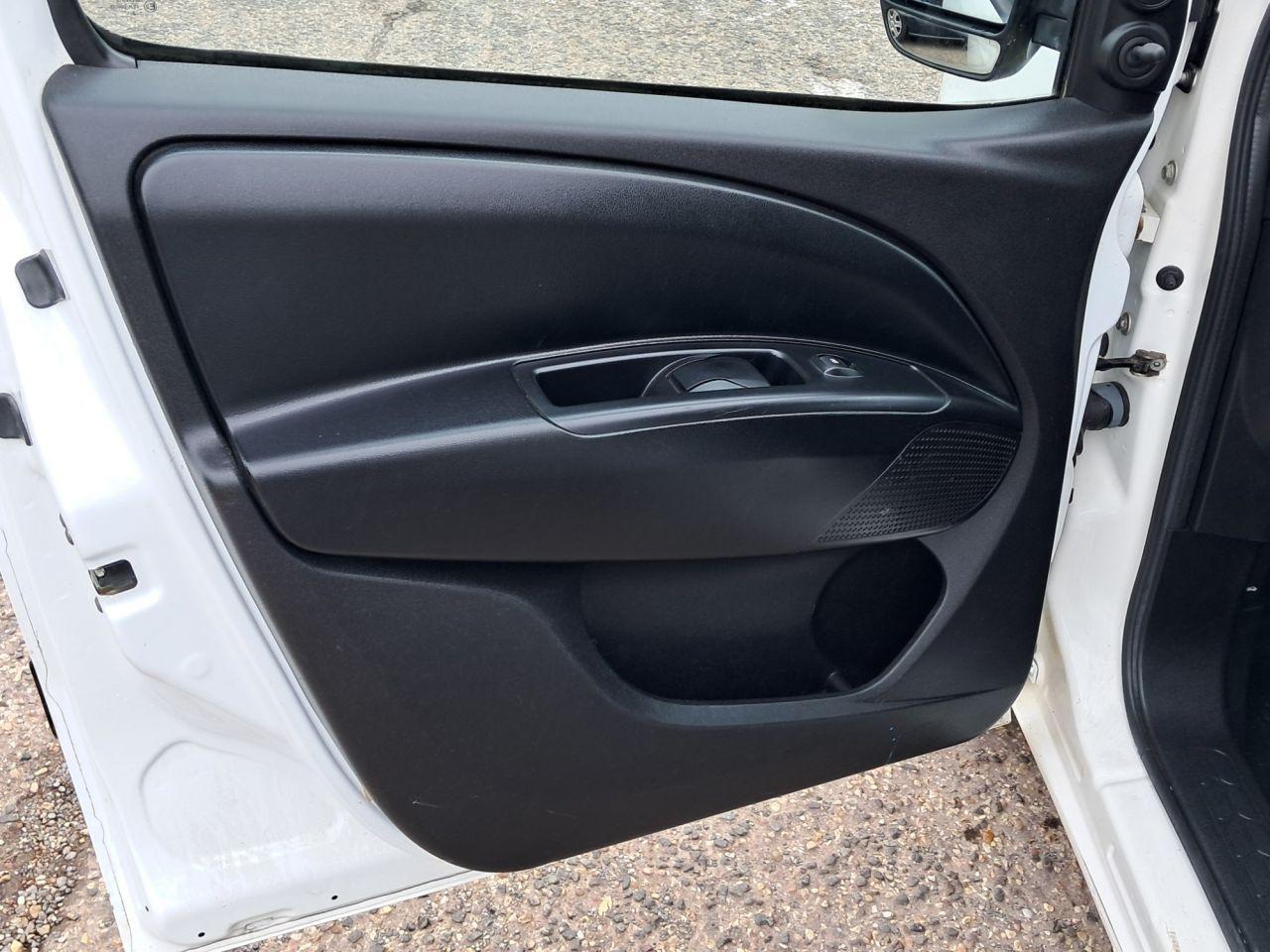 Used Vauxhall Combo 2013 for sale - 76701132: Photo 9