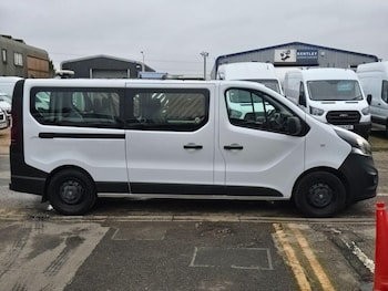 Used Vauxhall Vivaro 2017 for sale - 77057614: Photo