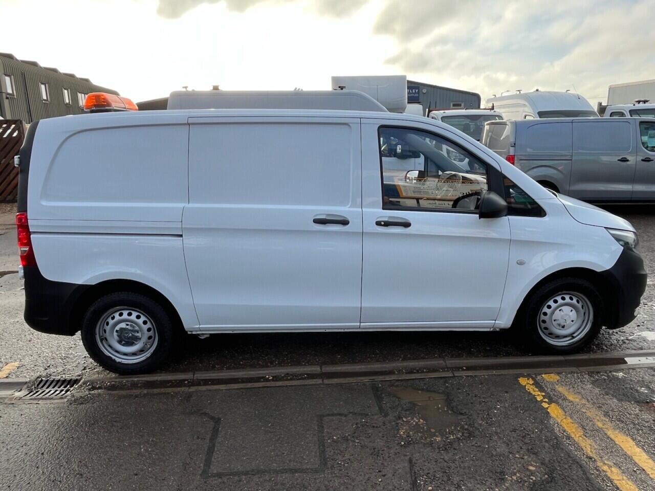 Used Mercedes-Benz Vito 2017 for sale - 77468509: Photo 11