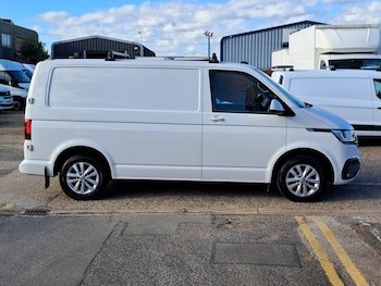 Used Volkswagen Transporter 2020 for sale - 76700556: Photo