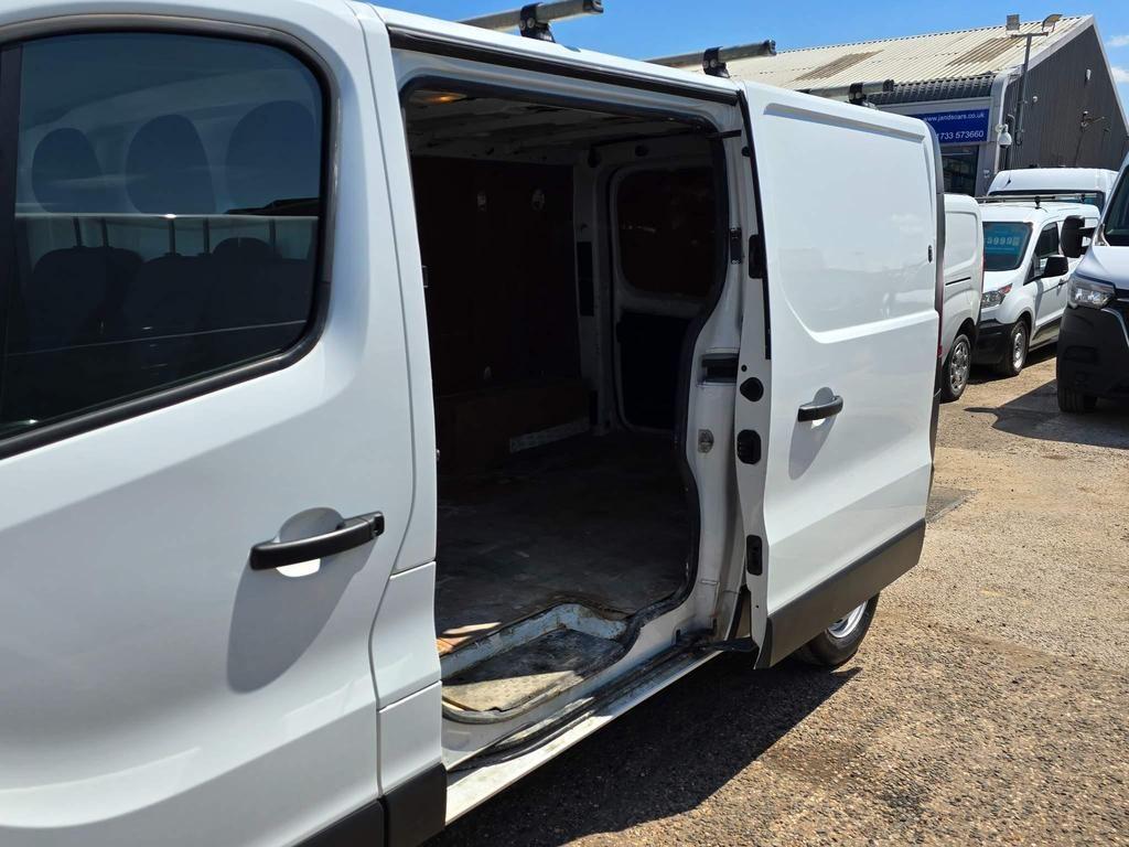 Used Vauxhall Vivaro 2018 for sale - 76993959: Photo 12