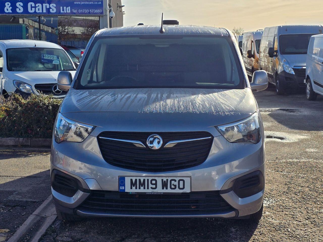 Used Vauxhall Combo 2019 for sale - 76702458: Photo 2