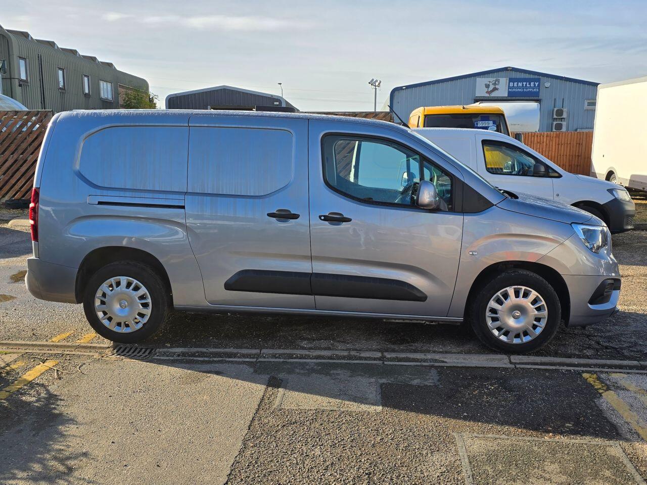 Used Vauxhall Combo 2019 for sale - 76702458: Photo 3
