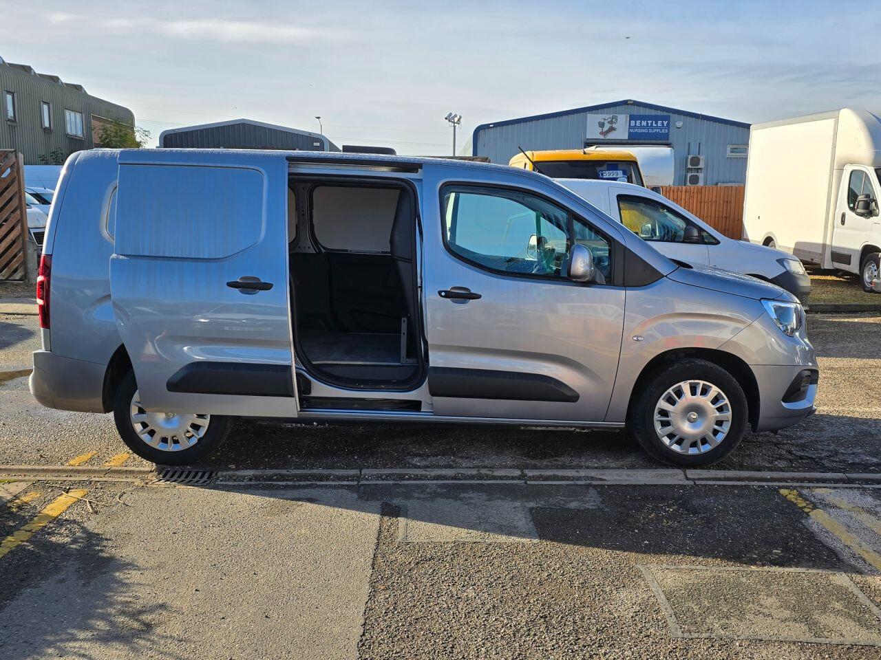 Used Vauxhall Combo 2019 for sale - 76702458: Photo 4