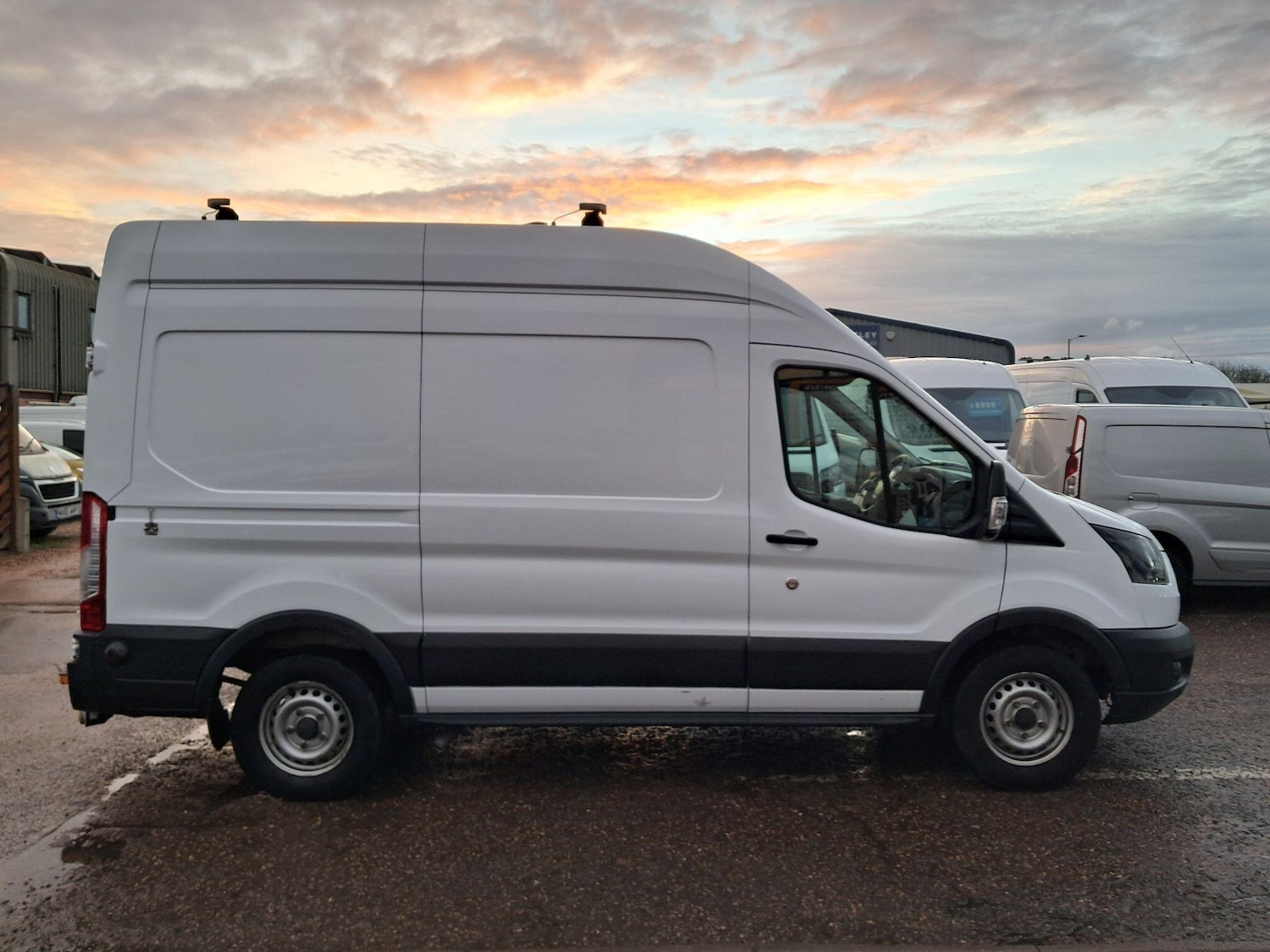 Used Ford Transit 2017 for sale - 76975546: Photo 3