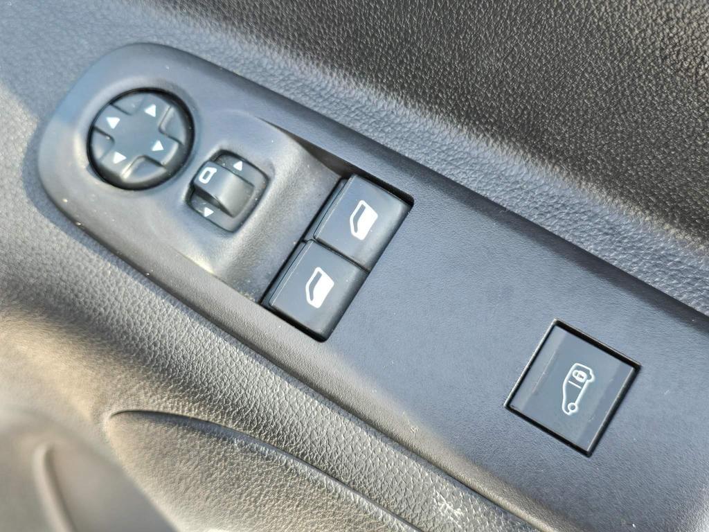 Used Peugeot Partner 2019 for sale - 76727933: Photo 17