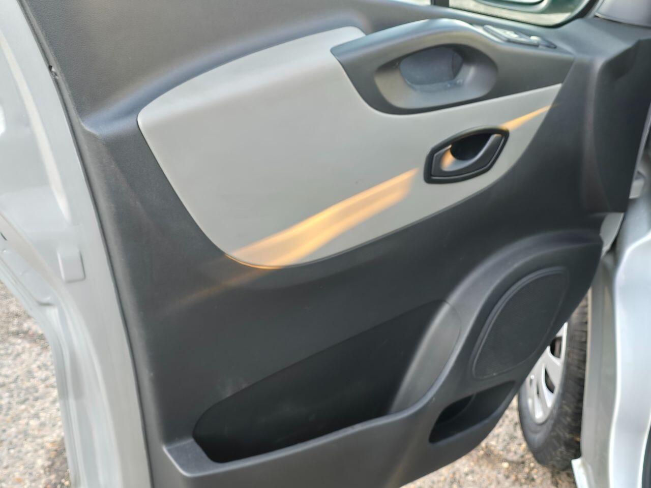 Used Renault Trafic 2015 for sale - 77081705: Photo 11