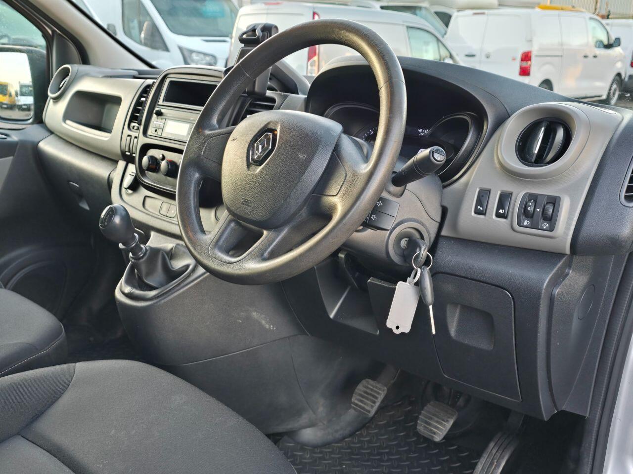 Used Renault Trafic 2015 for sale - 77081705: Photo 15