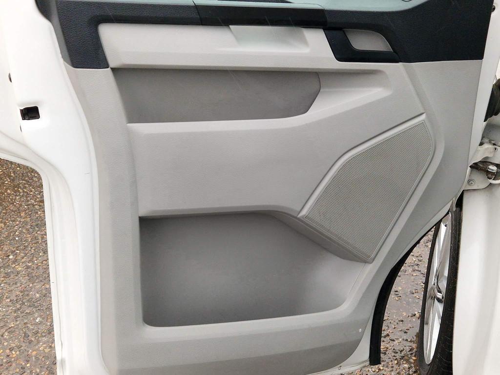 Used Volkswagen Transporter 2017 for sale - 76701209: Photo 18