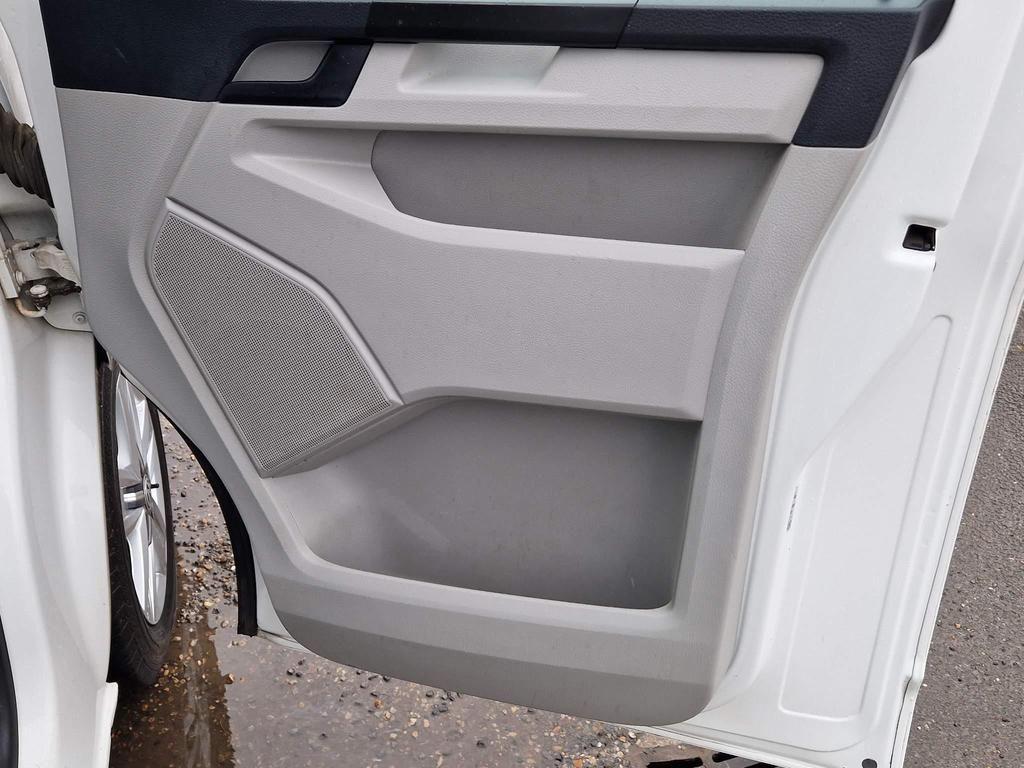 Used Volkswagen Transporter 2017 for sale - 76701209: Photo 21