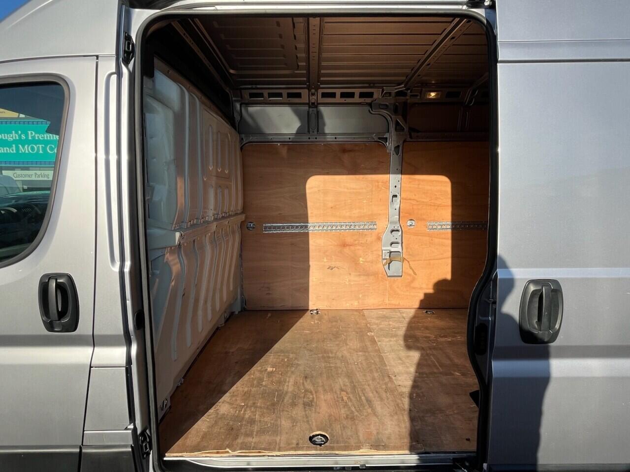 Used Vauxhall Movano for sale - 77940692: Photo 5