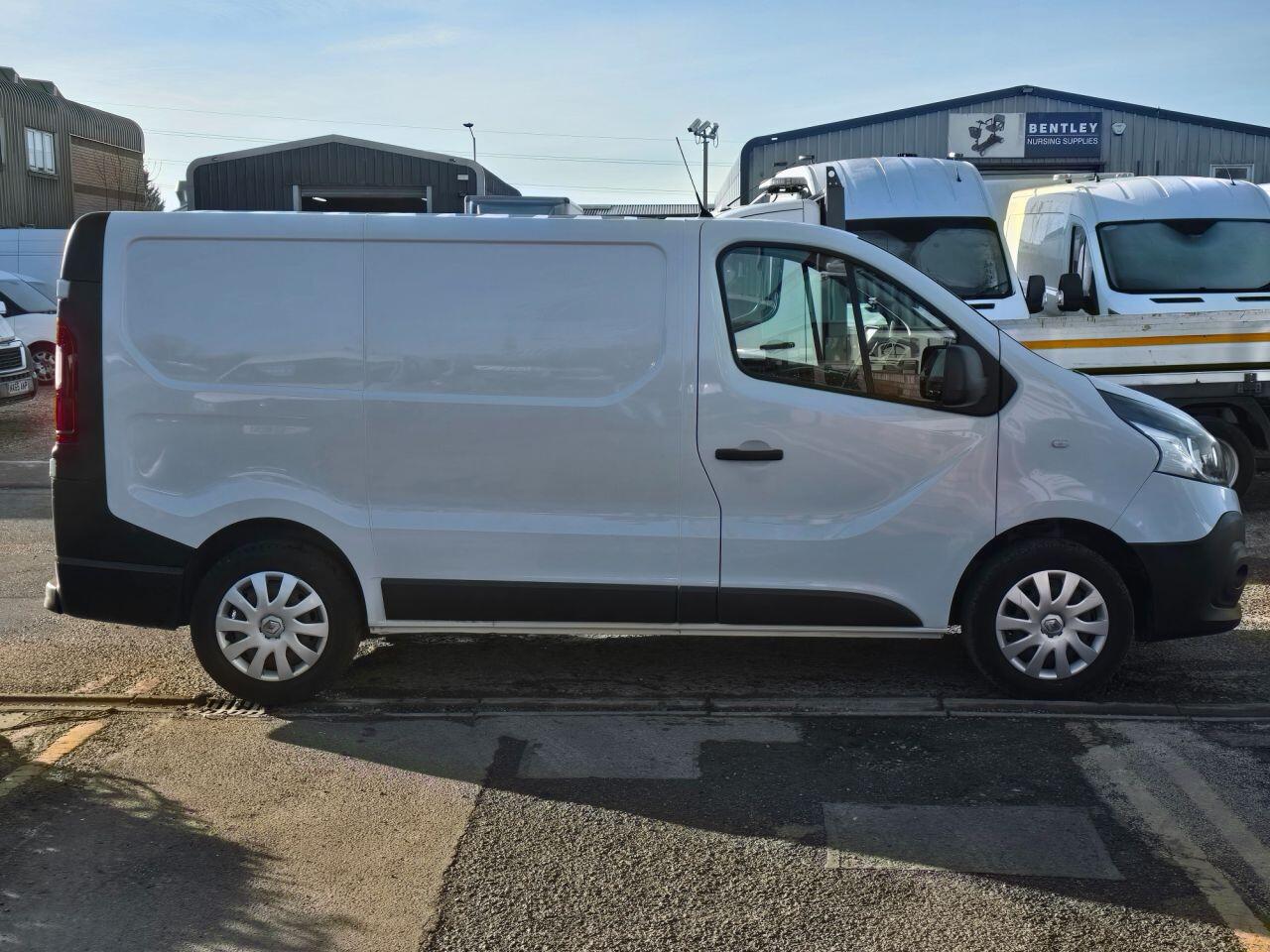Used Renault Trafic 2017 for sale - 76715237: Photo 4