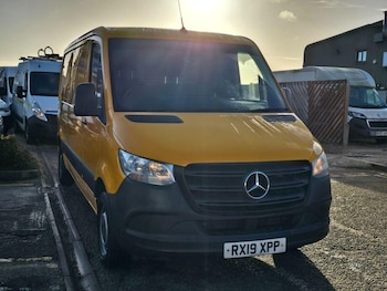Mercedes-Benz Sprinter feature image