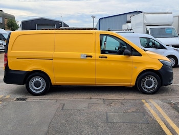 Used Mercedes-Benz Vito 2017 for sale - 76702474: Photo