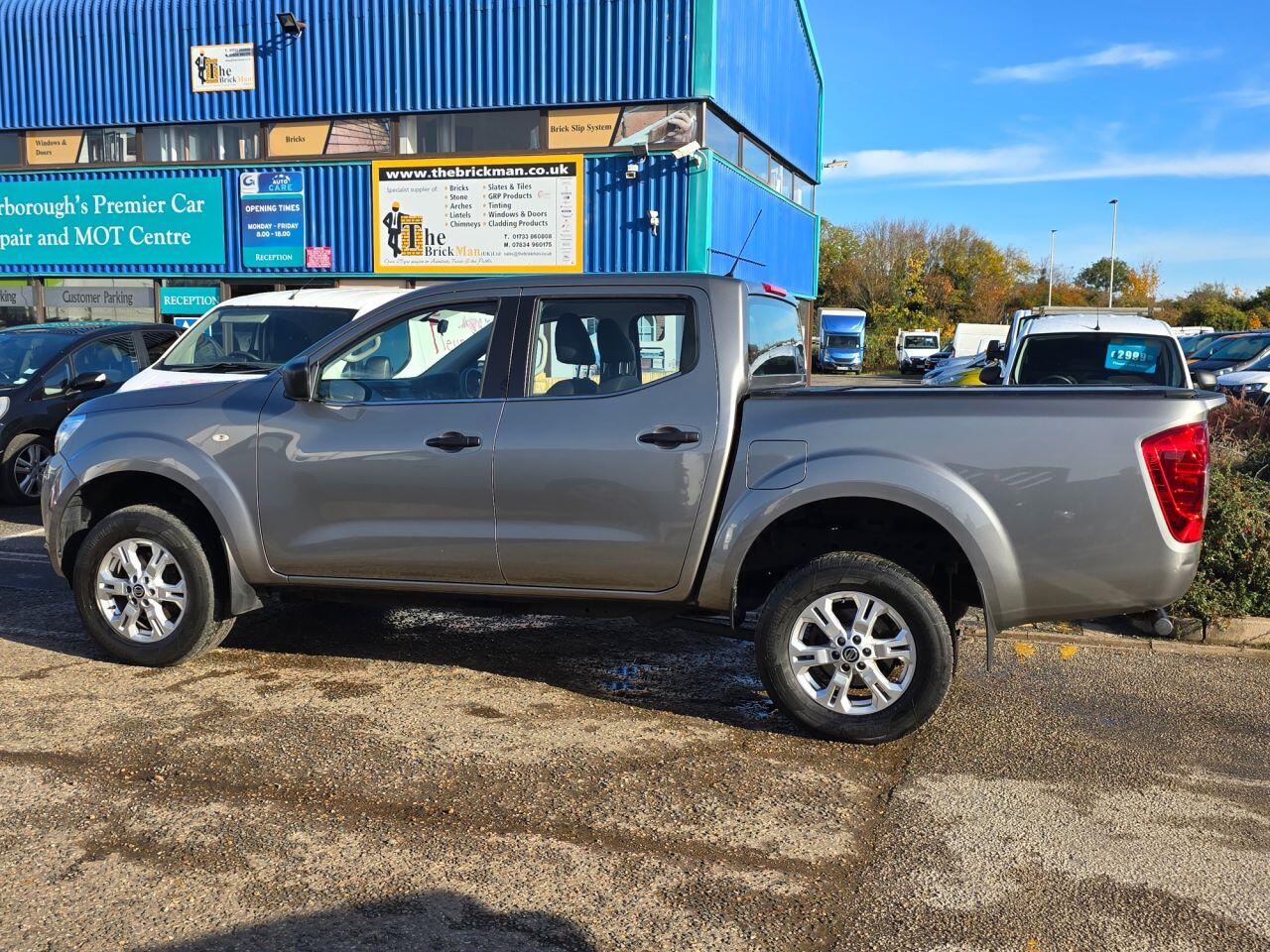 Used Nissan Navara 2021 for sale - 76700796: Photo 10