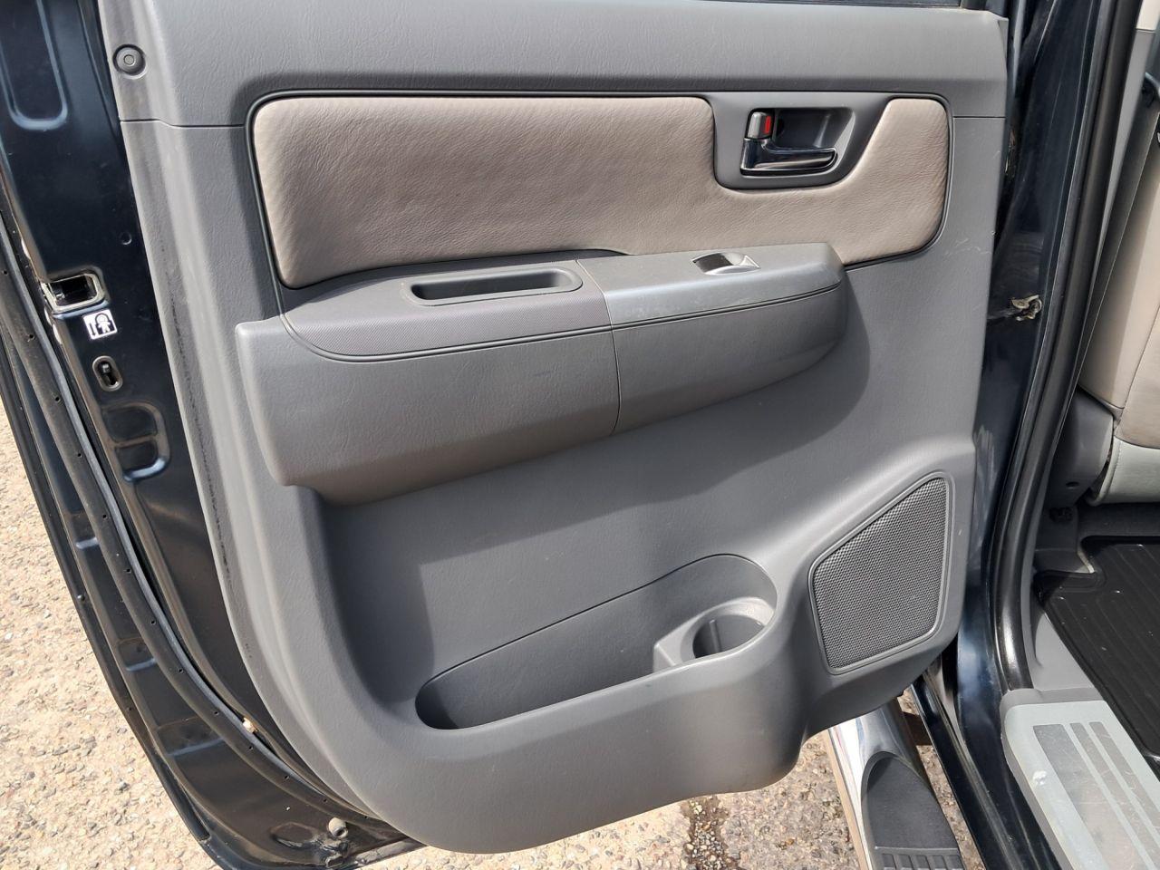 Used Toyota Hilux 2013 for sale - 77143642: Photo 19