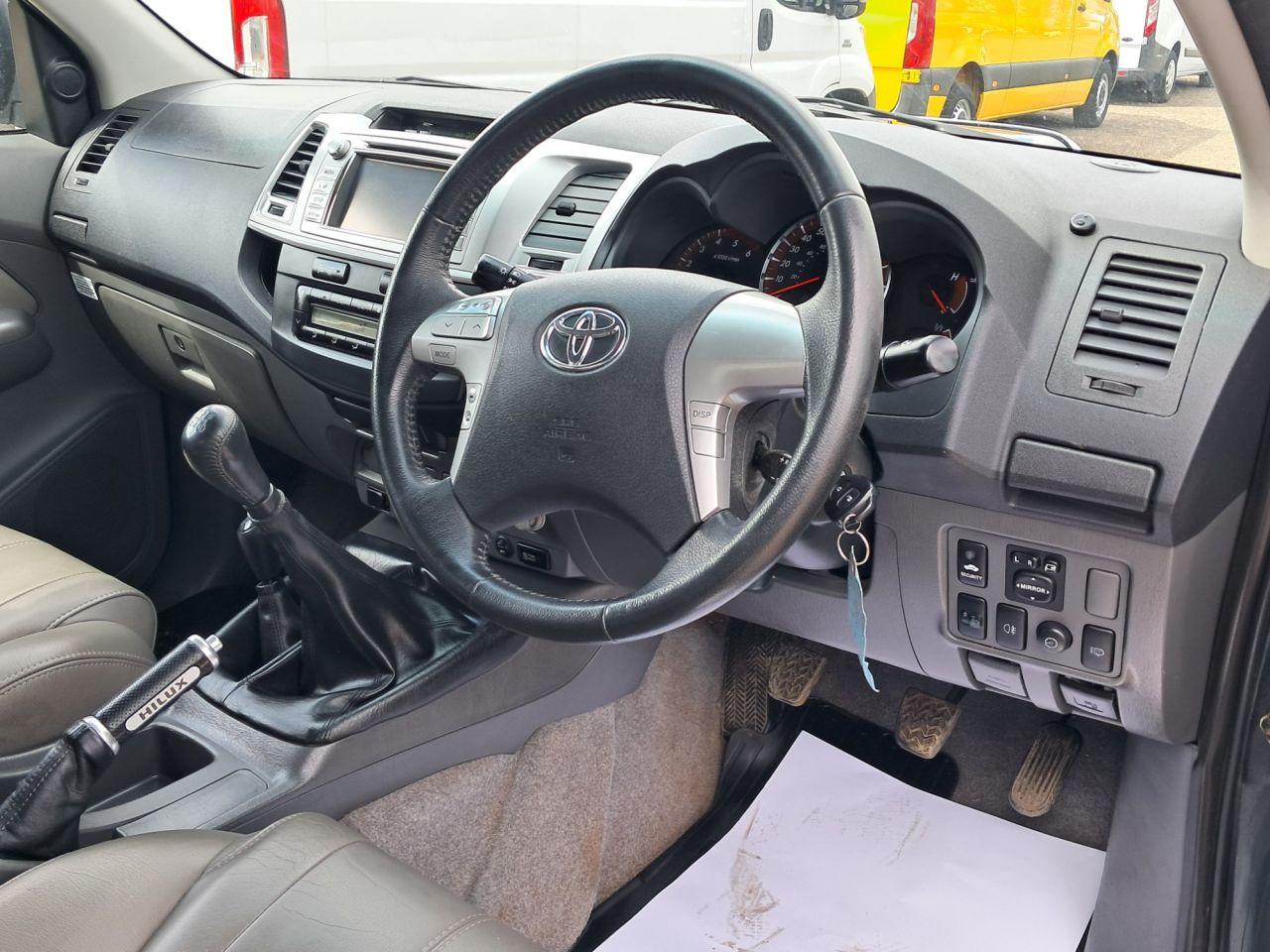 Used Toyota Hilux 2013 for sale - 77143642: Photo 25