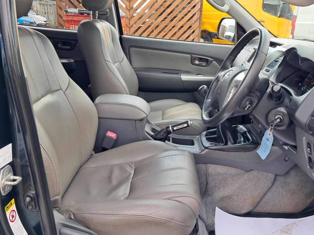 Used Toyota Hilux 2013 for sale - 77143642: Photo 26