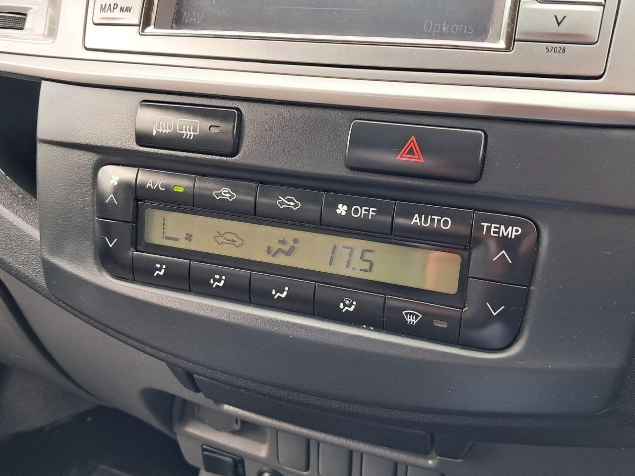 Used Toyota Hilux 2013 for sale - 77143642: Photo 35