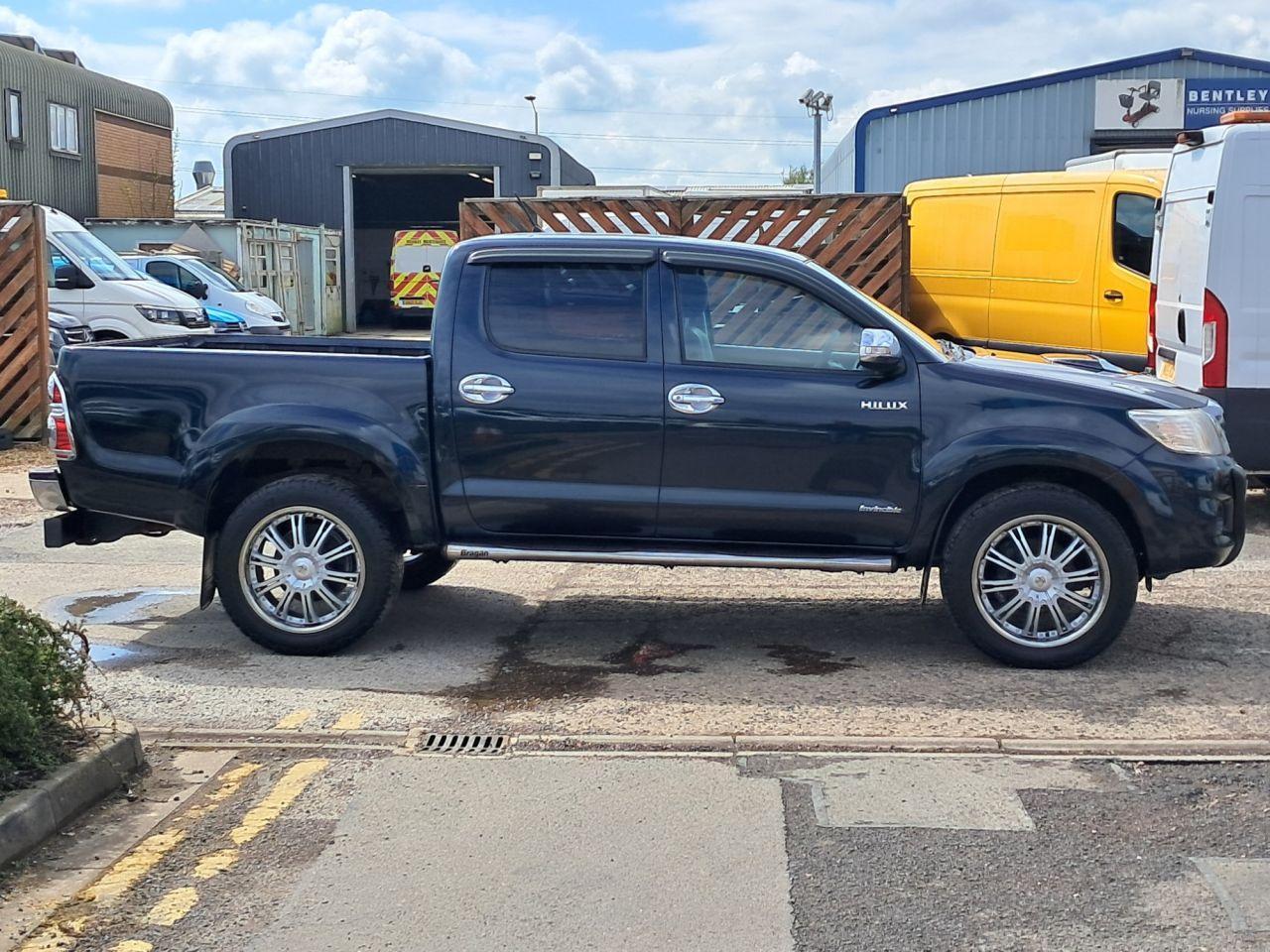 Used Toyota Hilux 2013 for sale - 77143642: Photo 4