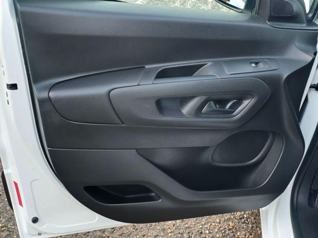 Used Vauxhall Corsa 2018 for sale - 77029710: Photo 33