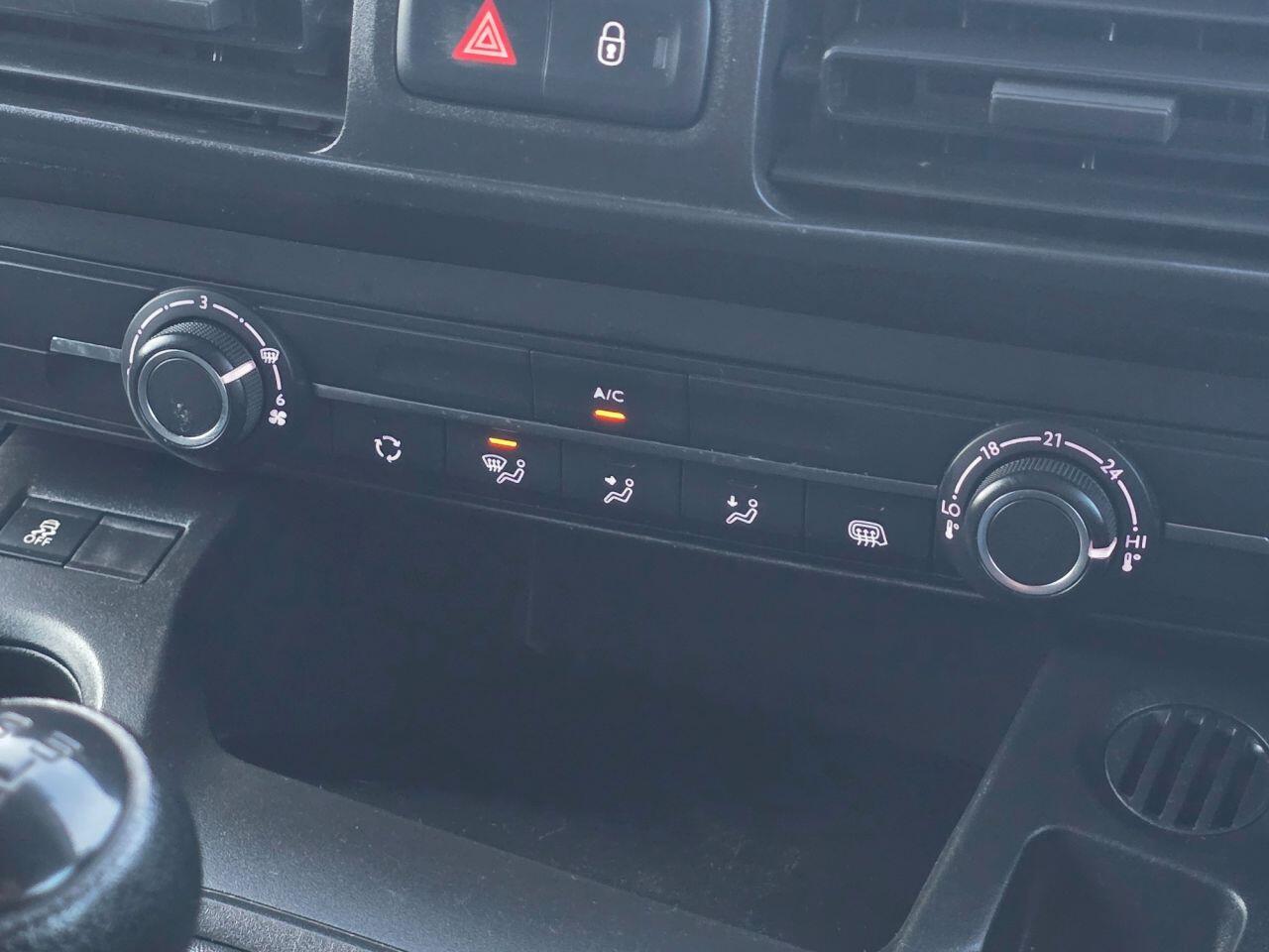 Used Vauxhall Corsa 2018 for sale - 77029710: Photo 42