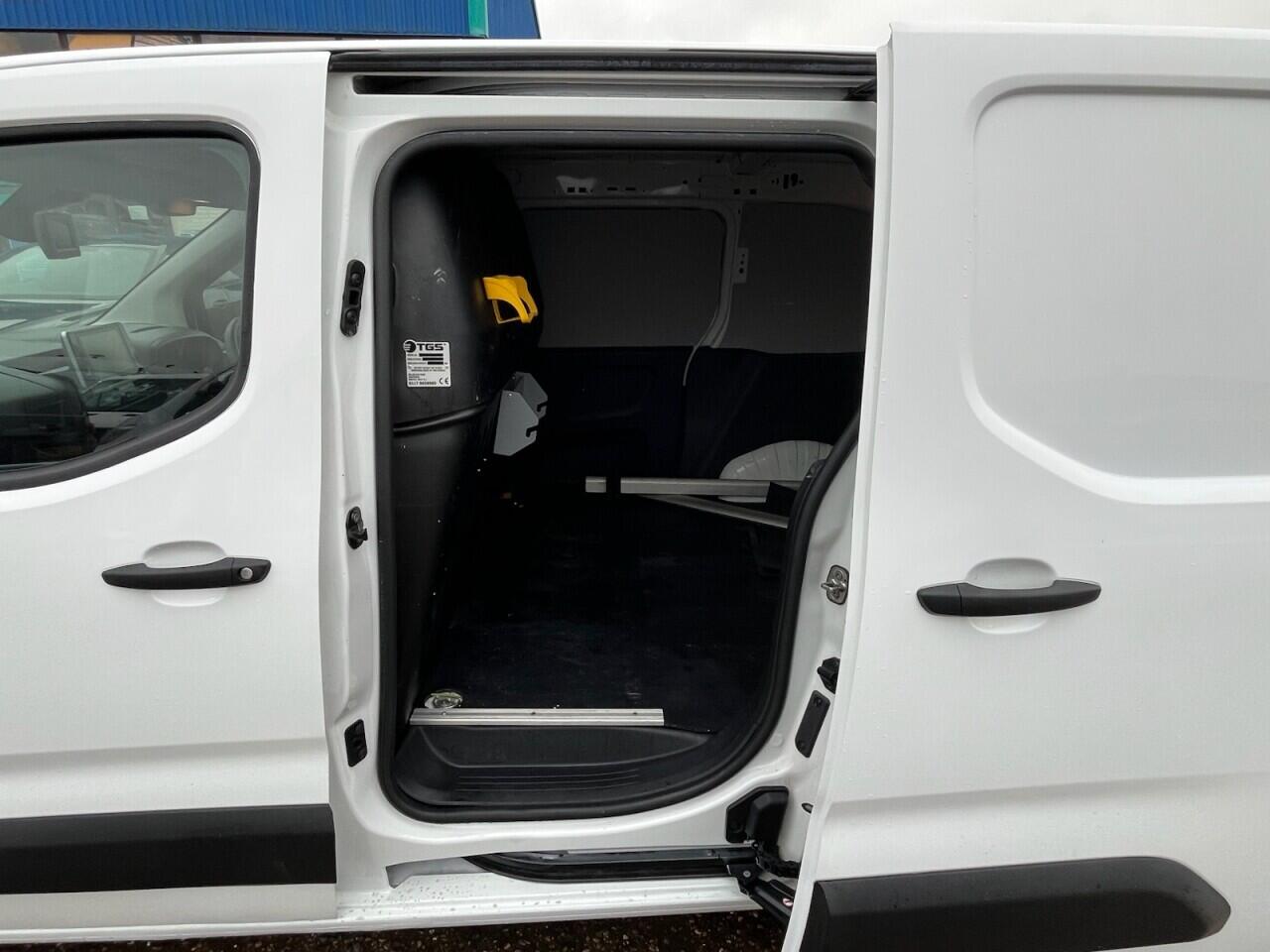 Used Vauxhall Combo 2020 for sale - 77386373: Photo 5