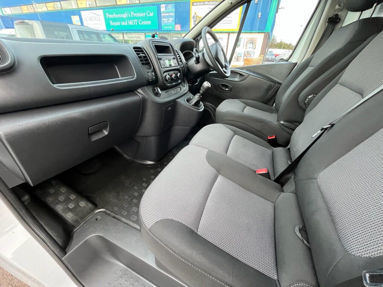 Used Nissan NV300 2021 for sale - 77387100: Photo 4