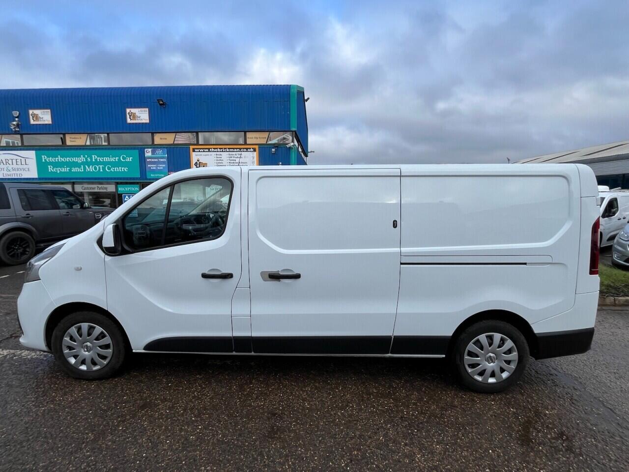 Used Nissan NV300 2021 for sale - 77387100: Photo 6