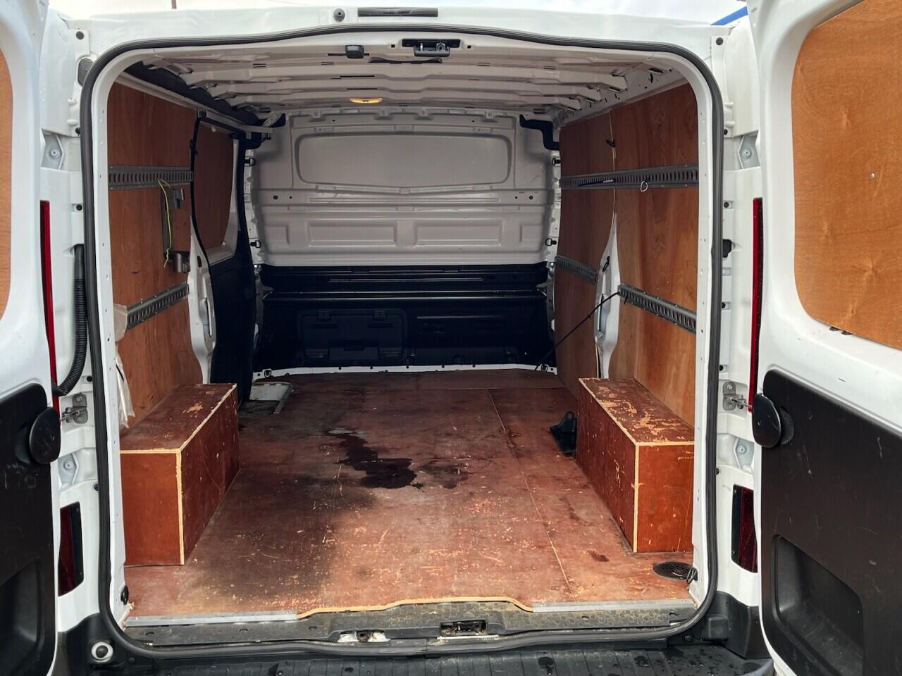 Used Nissan NV300 2021 for sale - 77387100: Photo 9