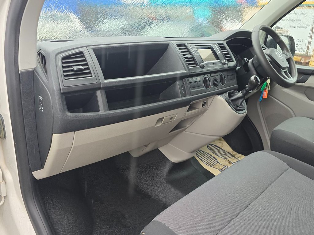 Used Volkswagen Transporter 2018 for sale - 76558727: Photo 12
