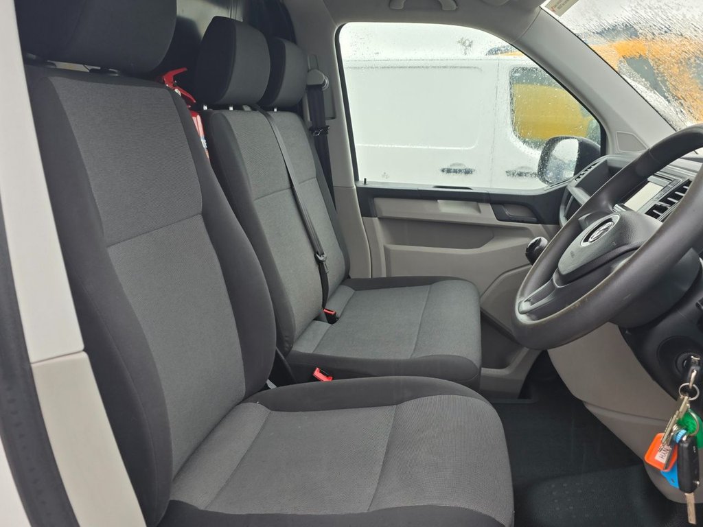 Used Volkswagen Transporter 2018 for sale - 76558727: Photo 16