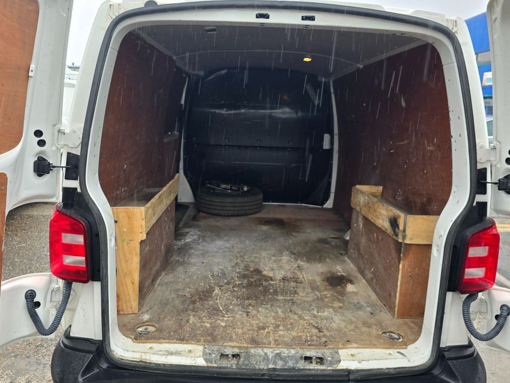 Used Volkswagen Transporter 2018 for sale - 76558727: Photo 8