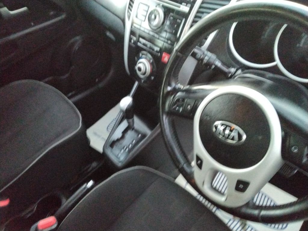 Used Kia Venga 2014 for sale - 76641943: Photo 21