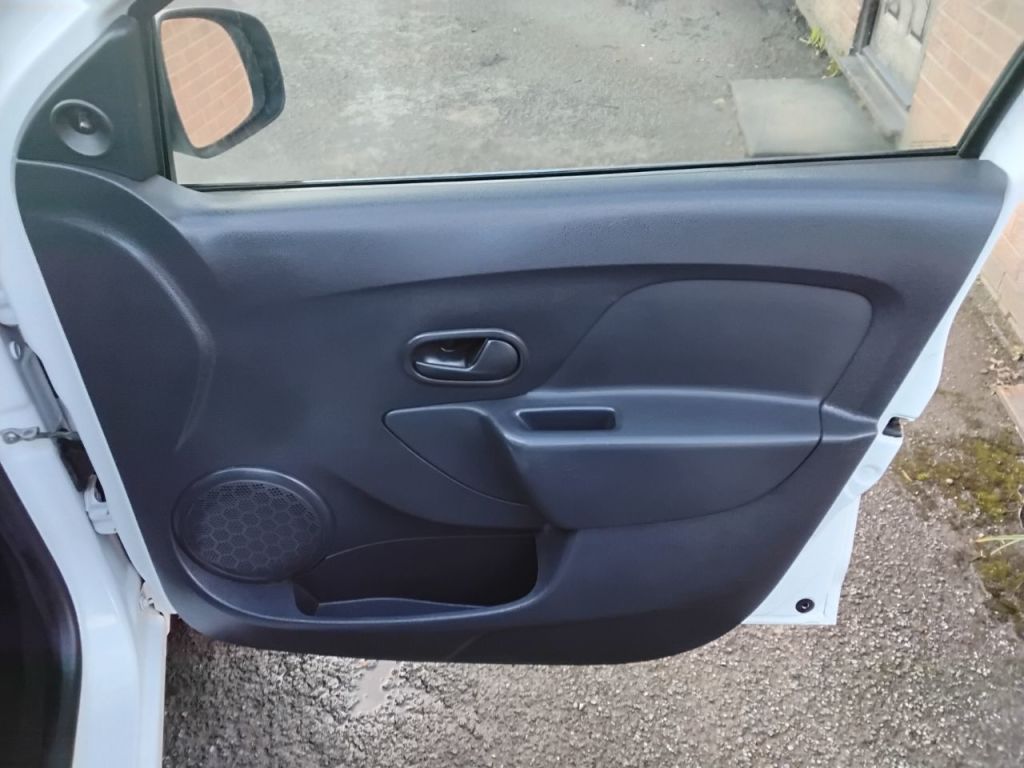 Used Dacia Sandero 2016 for sale - 76782864: Photo 24