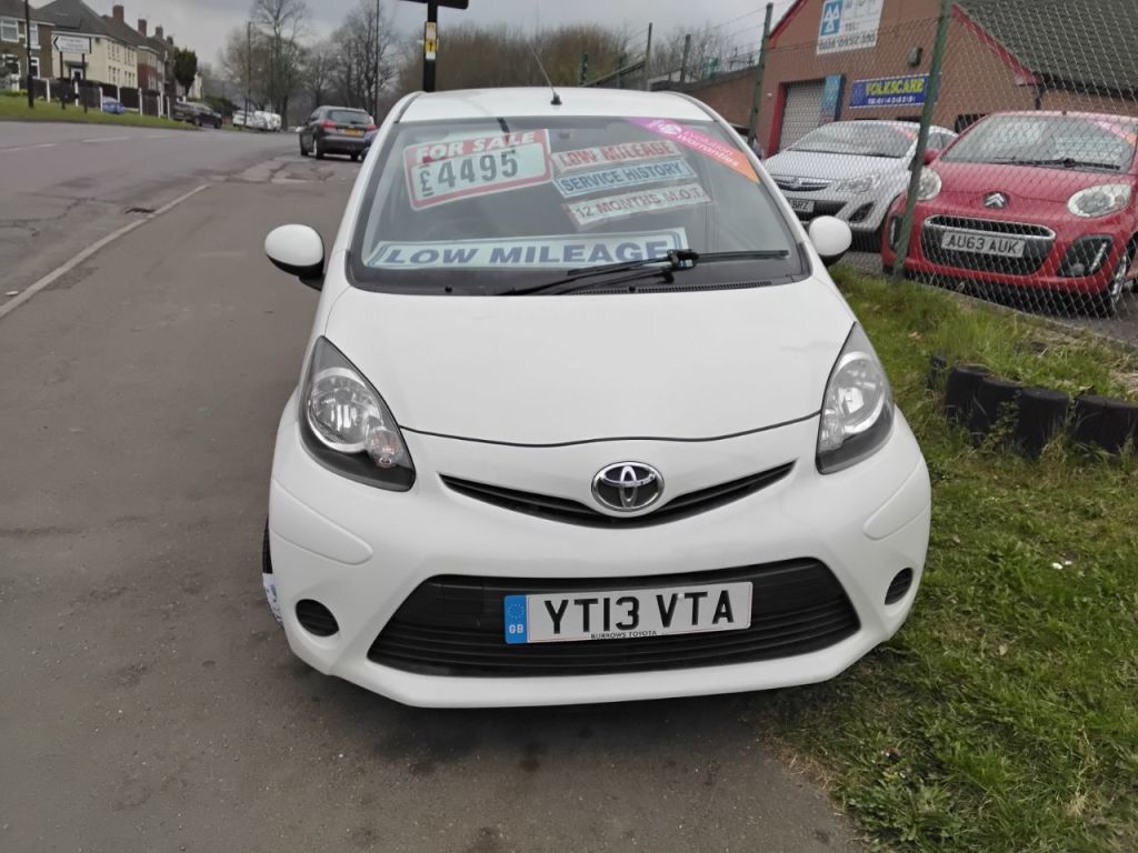 Used Toyota AYGO 2013 for sale - 77579250: Photo 4