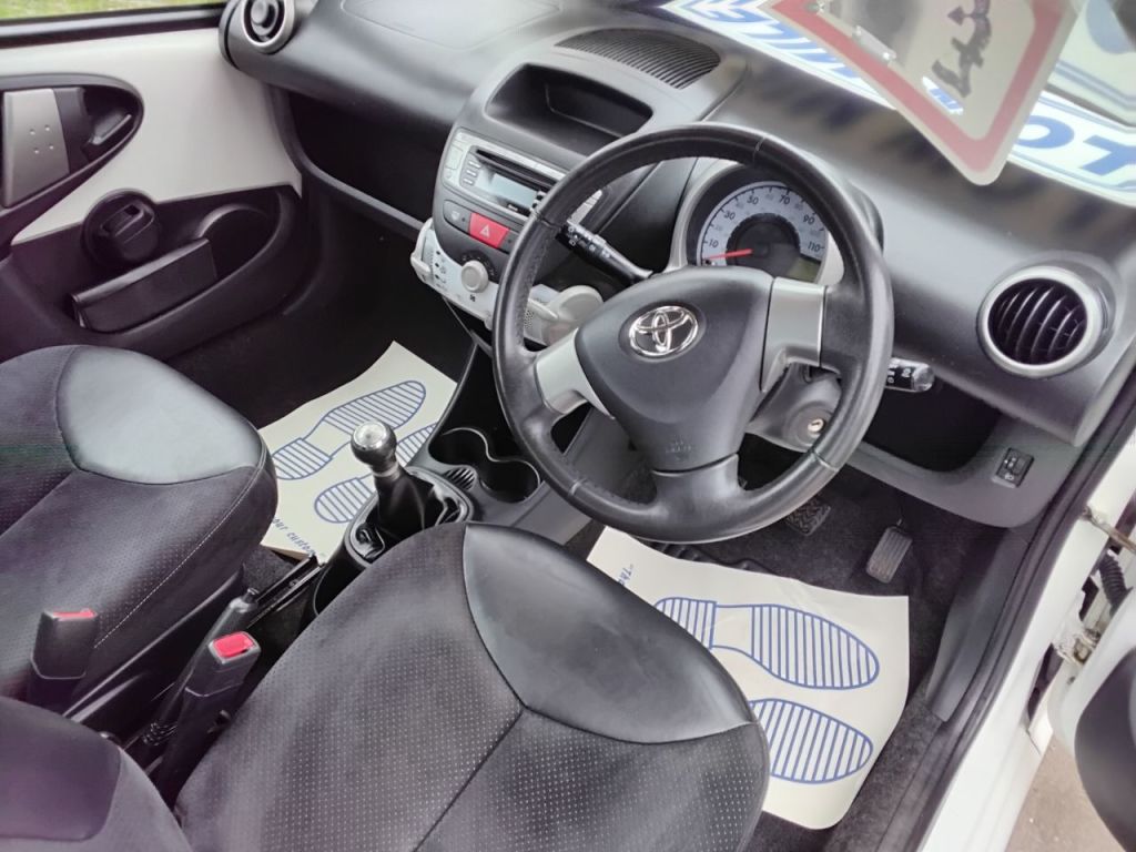 Used Toyota AYGO 2013 for sale - 76144350: Photo 15