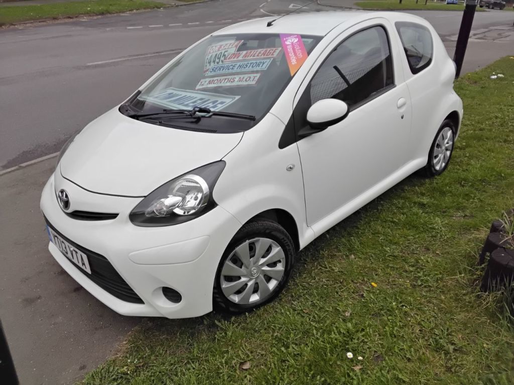 Used Toyota AYGO 2013 for sale - 76144350: Photo 2