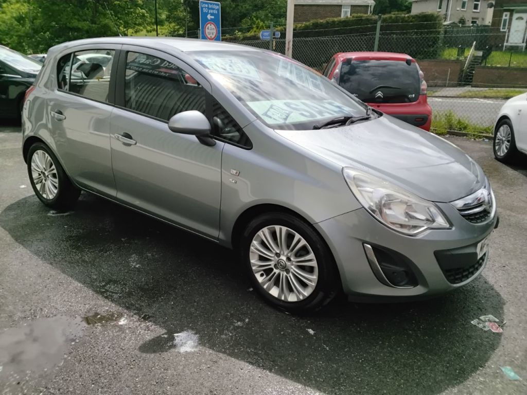 Used Vauxhall Corsa 2013 for sale - 76144356: Photo 2