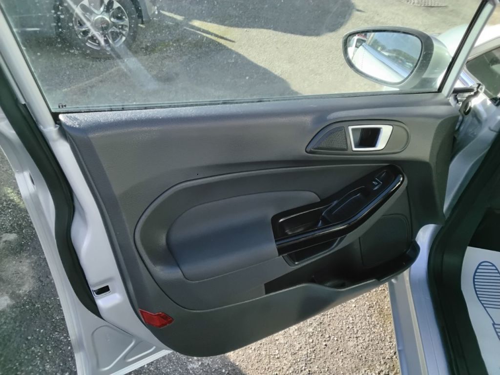 Used Ford Fiesta 2013 for sale - 77945871: Photo 28