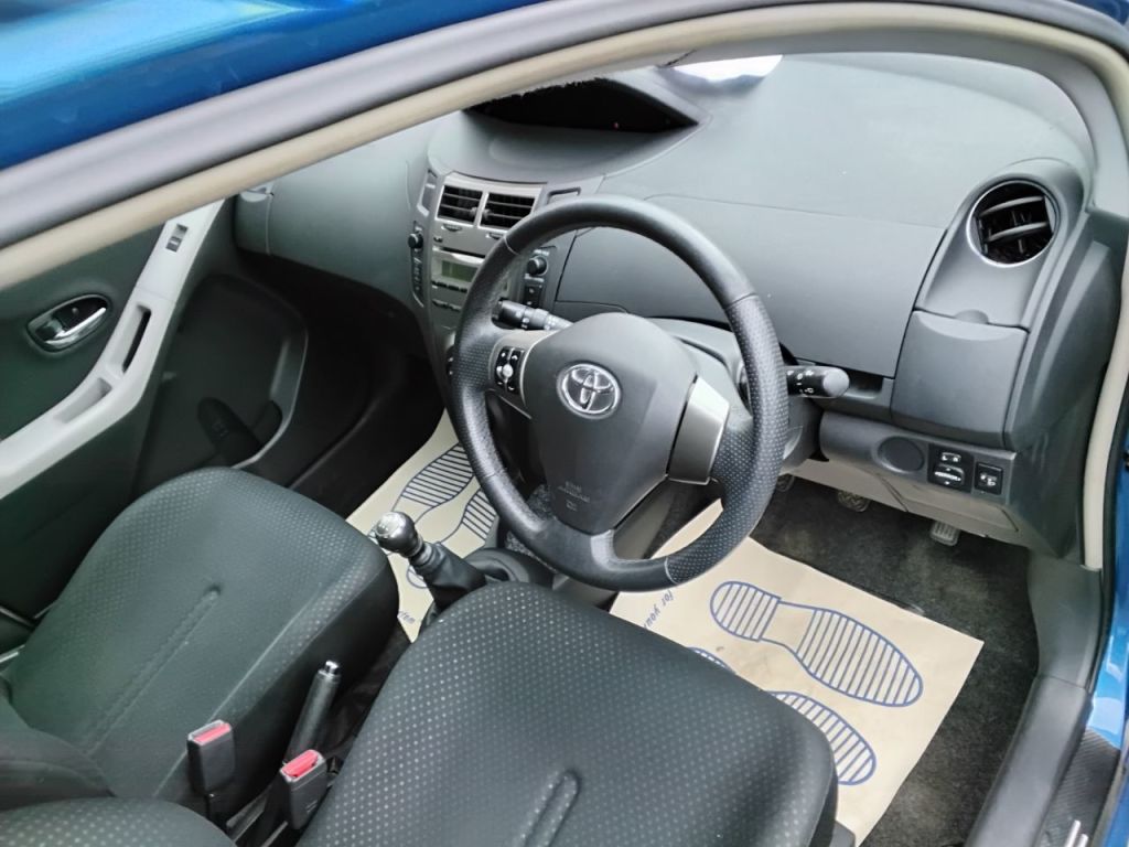 Used Toyota Yaris 2010 for sale - 76144361: Photo 22