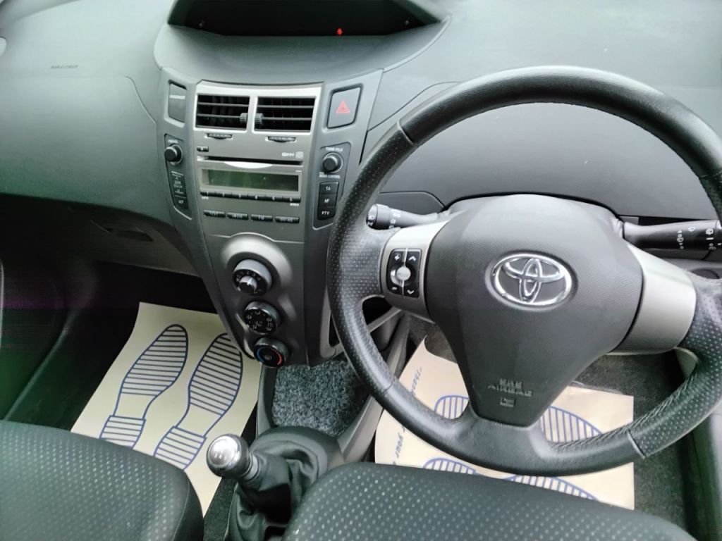 Used Toyota Yaris 2010 for sale - 76144361: Photo 24