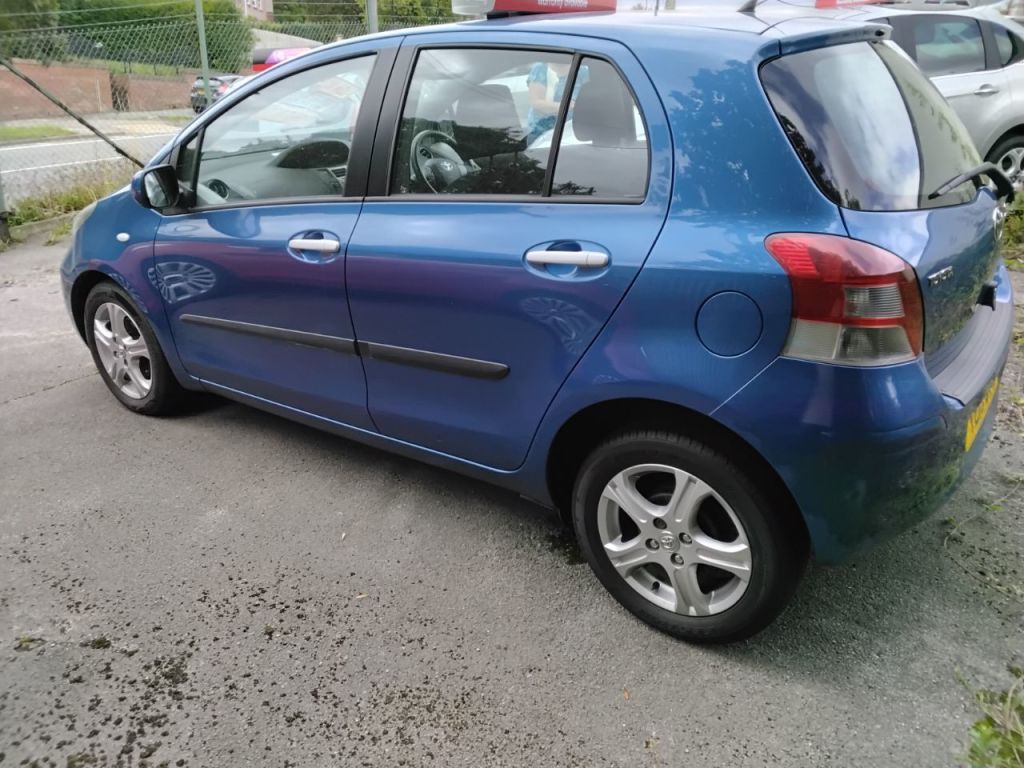 Used Toyota Yaris 2010 for sale - 76144361: Photo 8