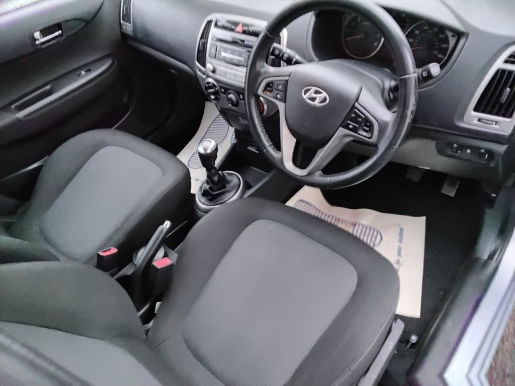 Used Hyundai i20 2013 for sale - 77301559: Photo 14