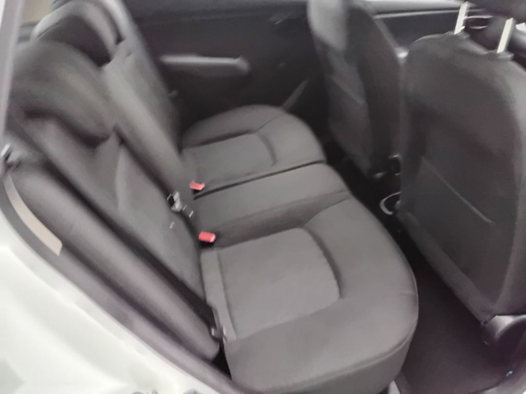 Used Hyundai i10 2013 for sale - 77211651: Photo 23