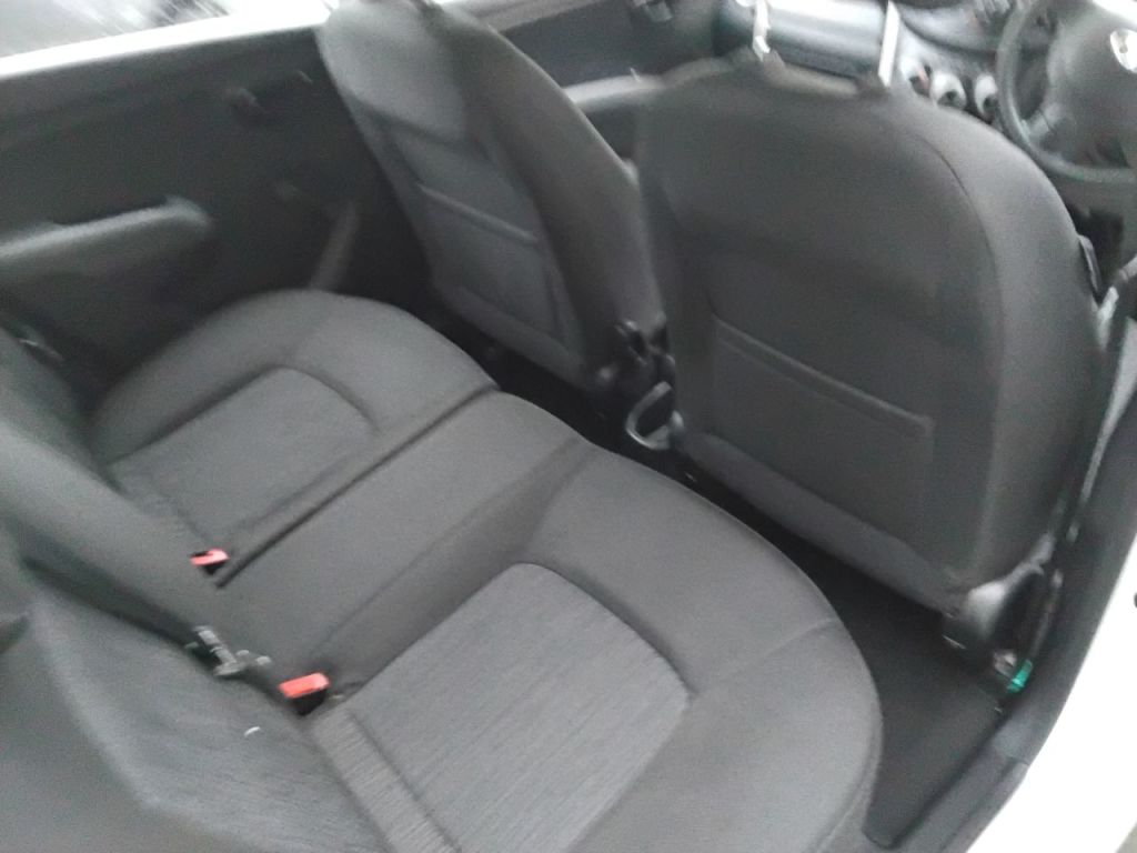 Used Hyundai i10 2013 for sale - 77211651: Photo 24